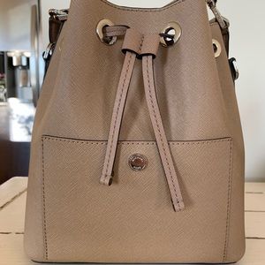Michael Kors Bucket Bag